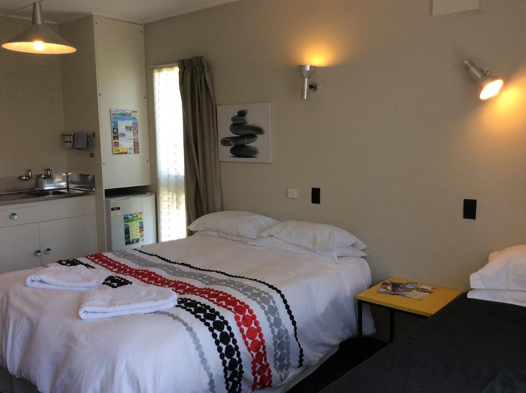 Acacia Park Motel Whanganui Habitación foto